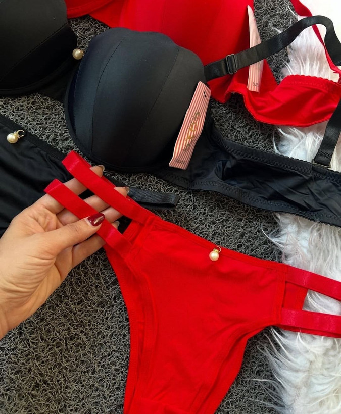 ست شورت و سوتین زنانه