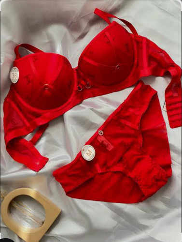 ست لباس زیر زنانه خاص