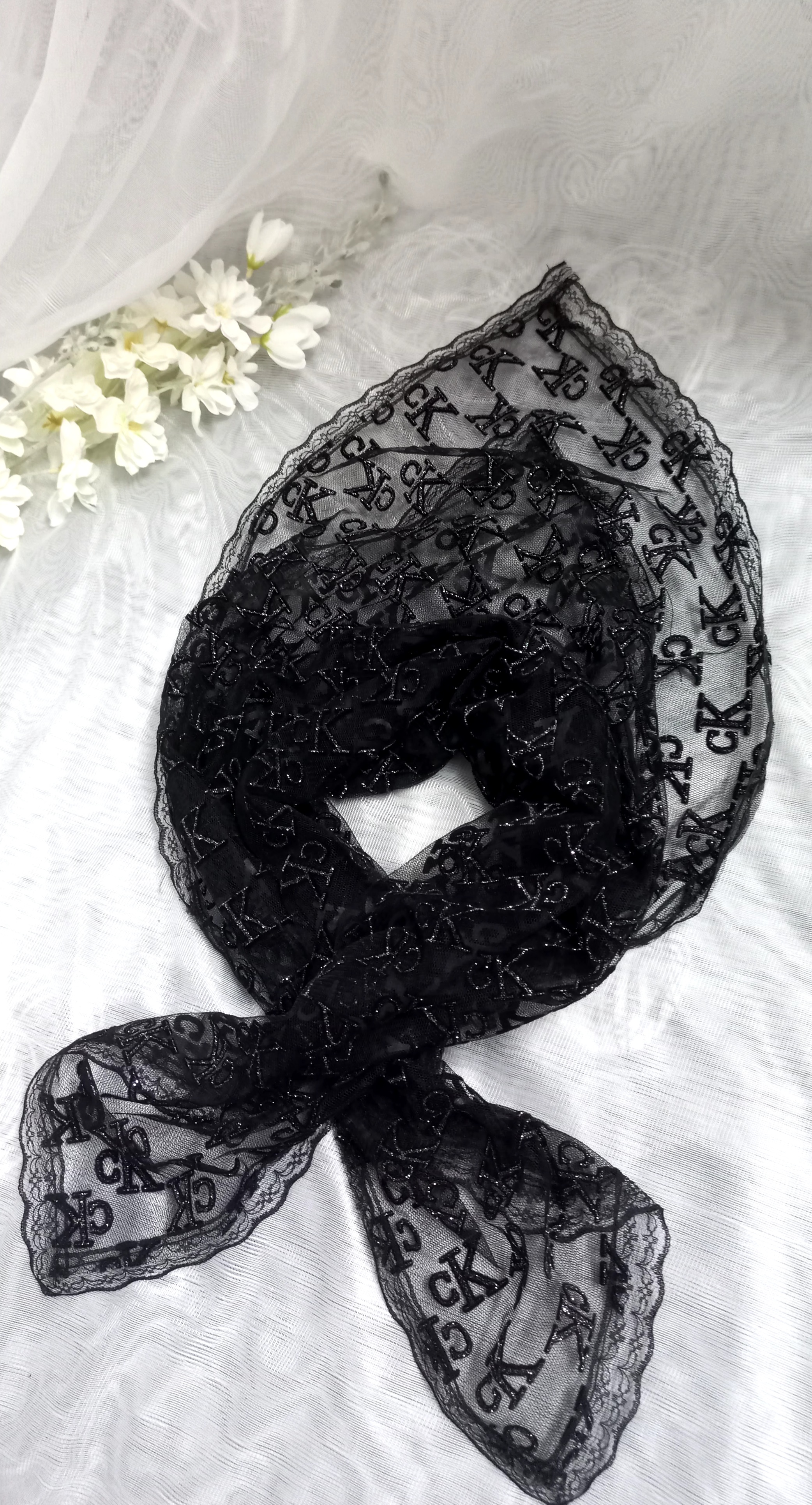 مینی اسکارف توری نقره کوب